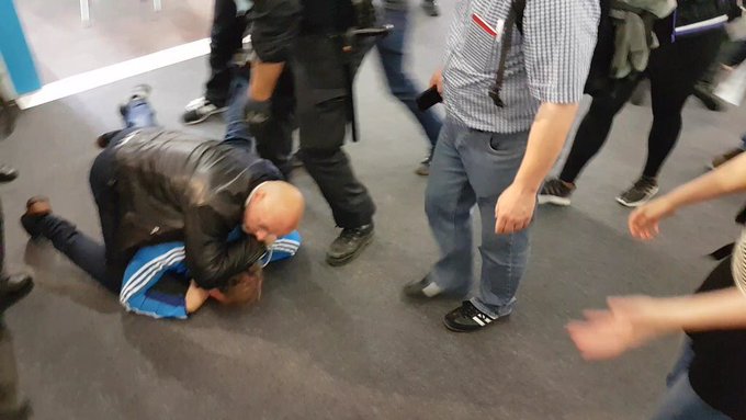 Bild auf Twitter anzeigen Bild auf Twitter anzeigen