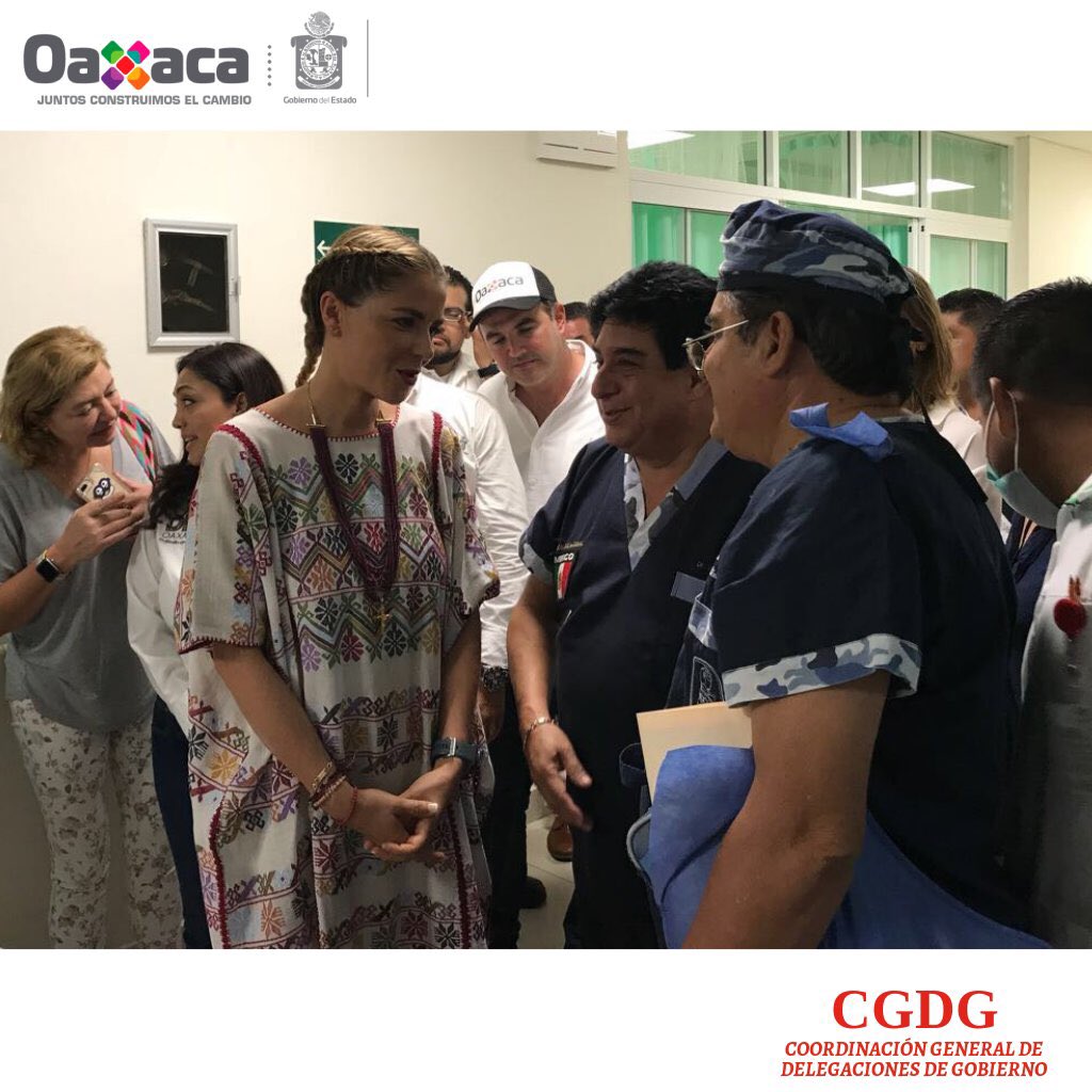 CRG_CuencaP's tweet photo. Iniciando la jornada de cirugías de manos donde 25 doctores de forma altruista realizarán las operaciones @IvetteMurat @alejandromurat https://t.co/WLw7P10iMC