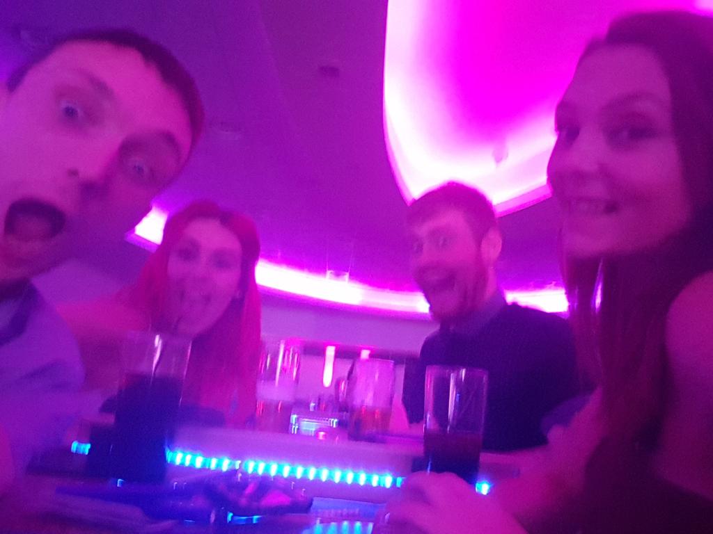 LEctric1990's tweet photo. #bigbingobash getting bashed at the bingo #losers https://t.co/uYc6rdvY8f