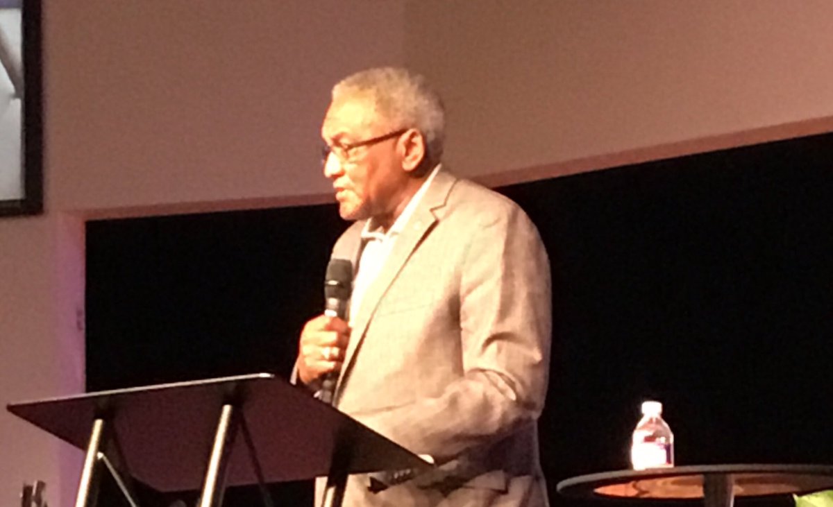 BrotherRod's tweet image. How do we men lead in today’s world? By putting God first! Encouraging words by Maj Gen (Ret) Alfred K. Flowers, 2017 Men’s Conference.