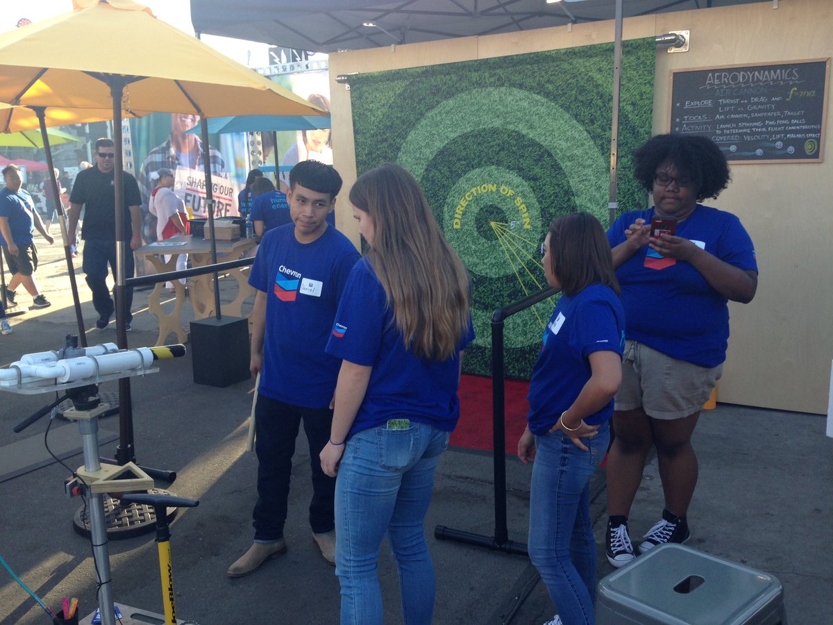 SteveWeakland's tweet photo. Kudos to @Fresno_State students from @FresnoStateLCOE for supporting @Chevron and STEM education. #stemmvp https://t.co/aIw3o1d7N0