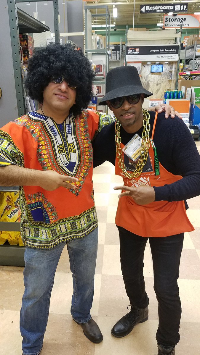 Casheir Appreciation Month@6903
Thanks to all the cashier for taking care of our customer,we truly appreciate it 
Dueces✌ASM <a href="/AmirkahnAmir/">Amir Khan</a> 😊