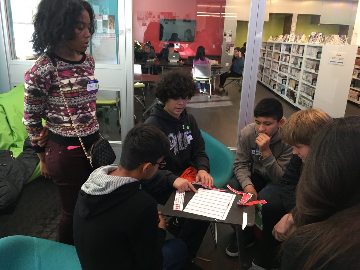 TTSF_MichelleC's tweet photo. More teams of hackers working together in the @MakeSchool Game Design Workshop! @teentechsf #TTSFCivicHack @SFPublicLibrary #TheMixatSFPL https://t.co/NiCNAdl3y8