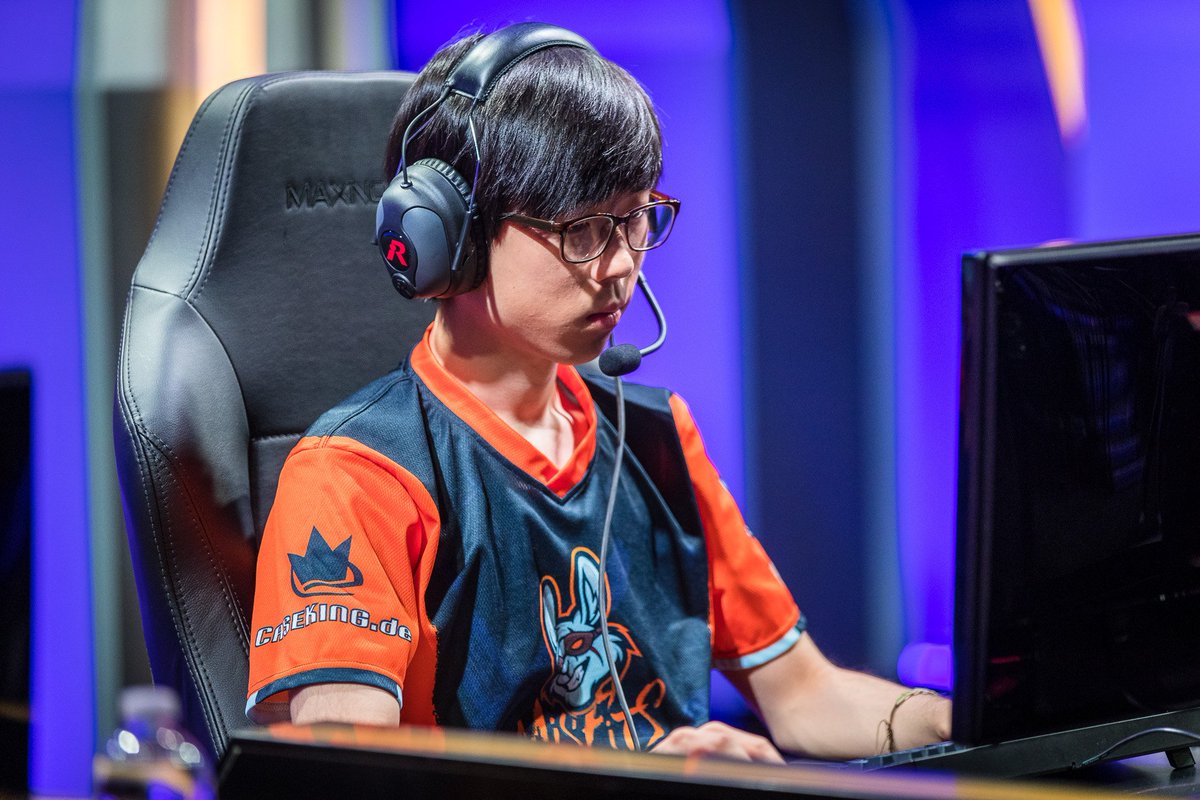 lolesports tweet picture