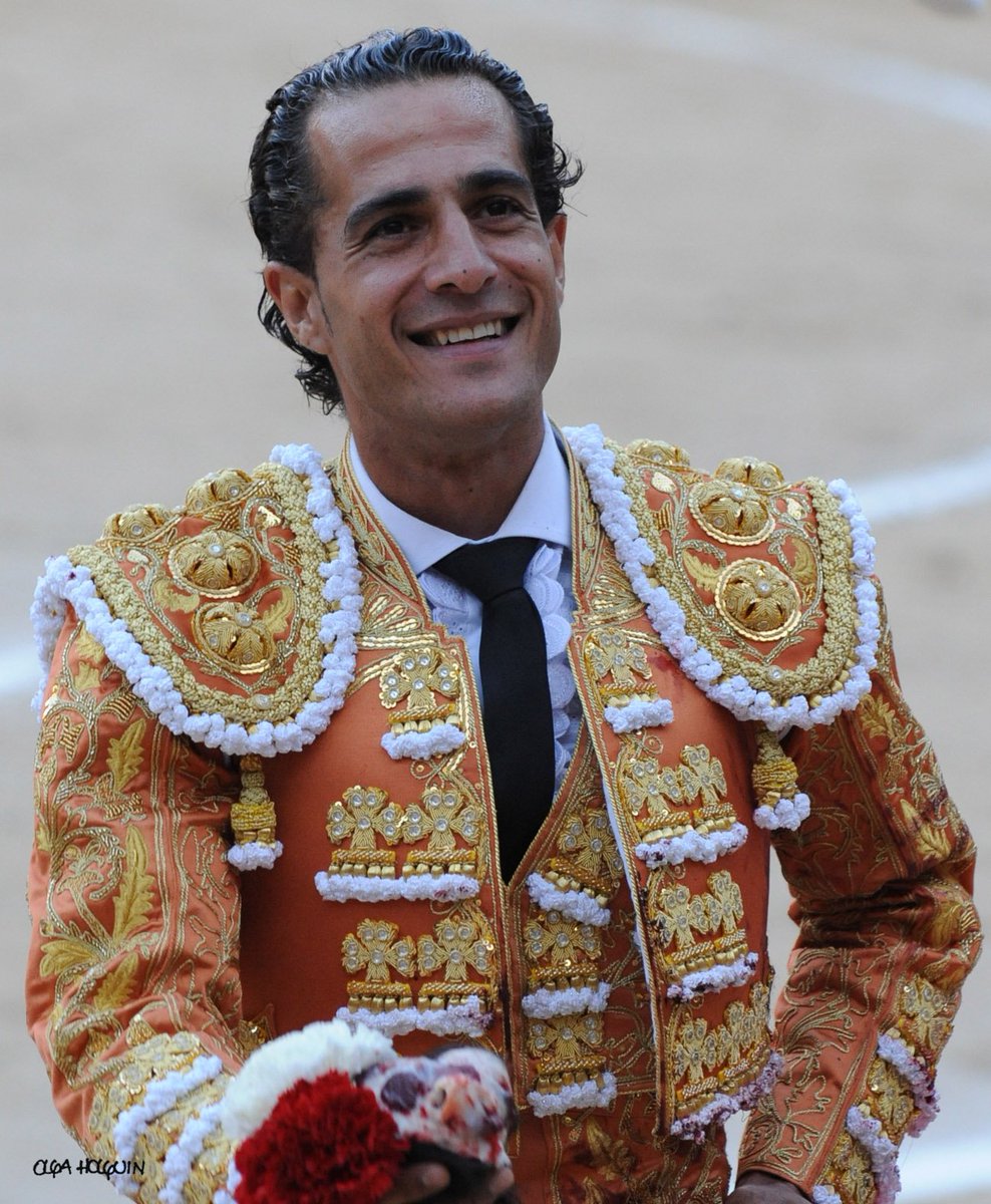 Termina la temporada y una verdad prevalece sobre todo;
El toreo merece más respeto desde fuera y desde dentro en todos los sentidos...