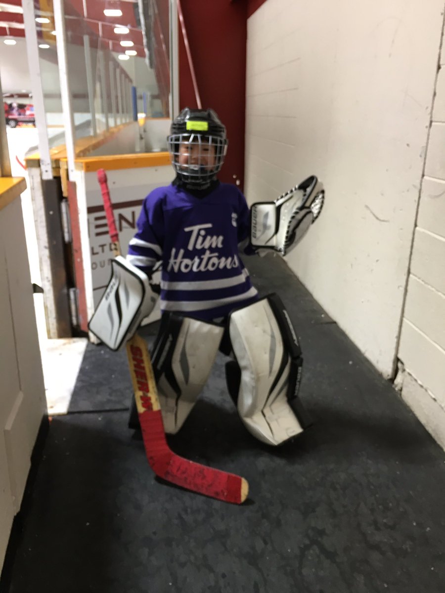JonathanLang_RD's tweet photo. @RDPondHockey Ready for second game of the season! Timbit Rockets #RDPH https://t.co/PapwfIAXQ7