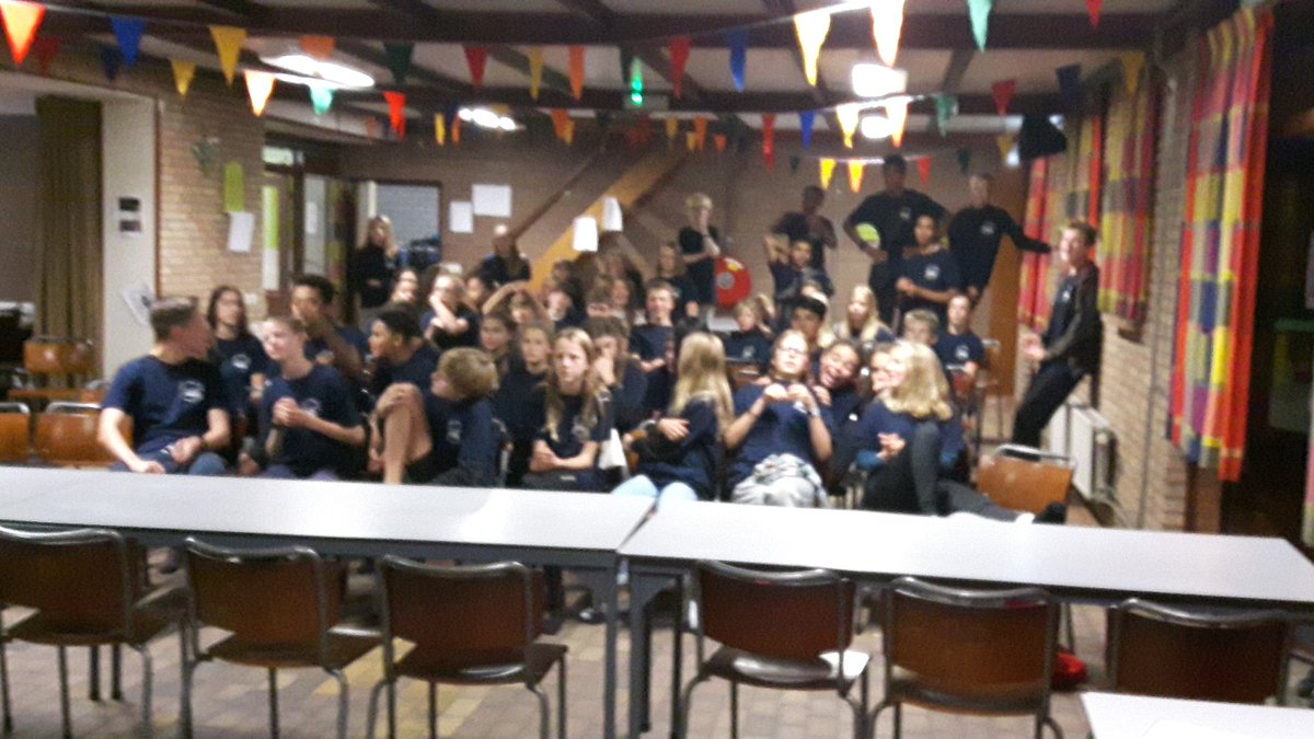 Annelies42's tweet photo. Na 2,5 uur slaap...ontelbare hoeveelheid eten, afwas en ook nog ff de verpleegkundige skills......buffelen we nog ff door #topkamp https://t.co/a7lI3b0fW9
