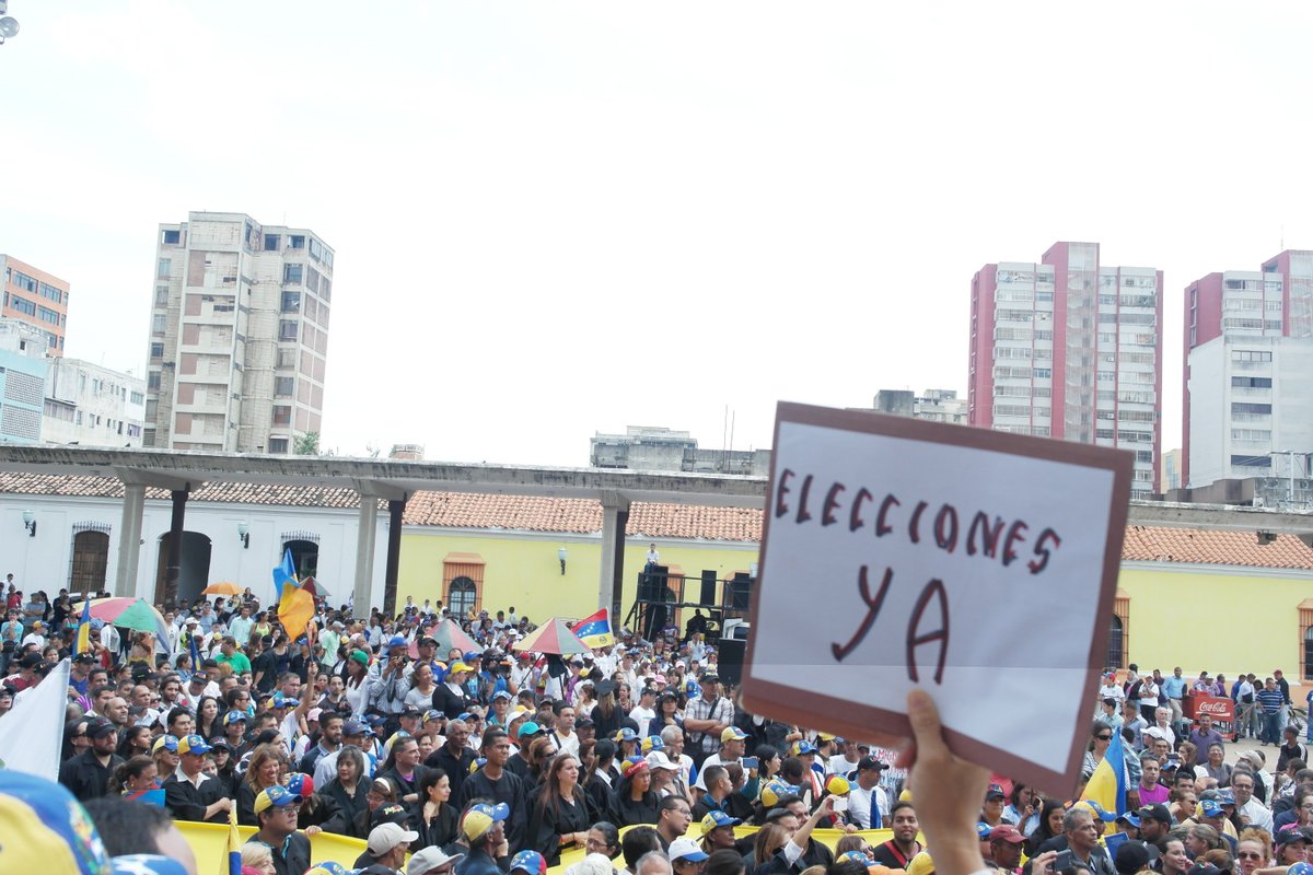 MilagrosMatos18's tweet photo. Siempre estuvimos apostando a las elecciones. Somos la fuerza del voto democrático en unidad. #YoVotoPorHenri y toda #LaraVOTAPorHenriFalcón https://t.co/TorMzjH22s