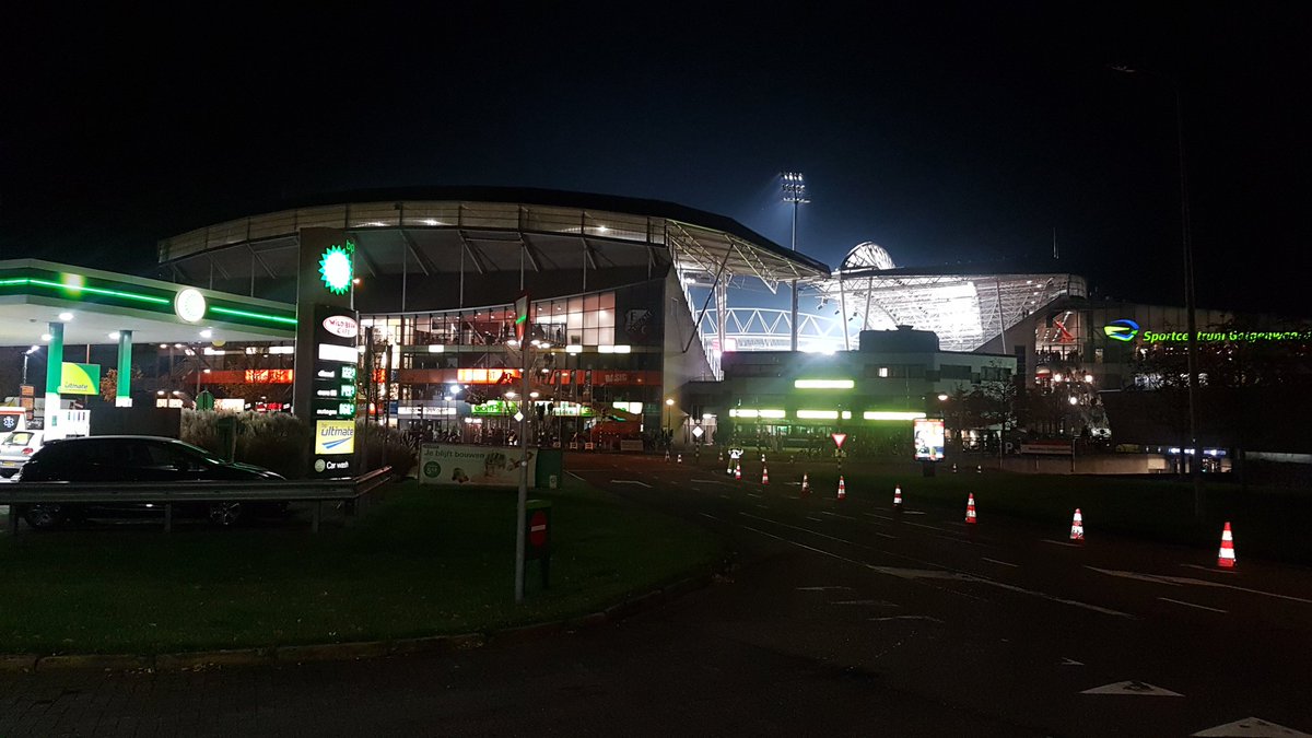 MotorpoolMidNed's tweet photo. #heerenveen veilig gebracht op de parkeerlocatie. #fcutrecht dan maar wel winnen als Utrechter zijnde. https://t.co/hKzOOYVjBC