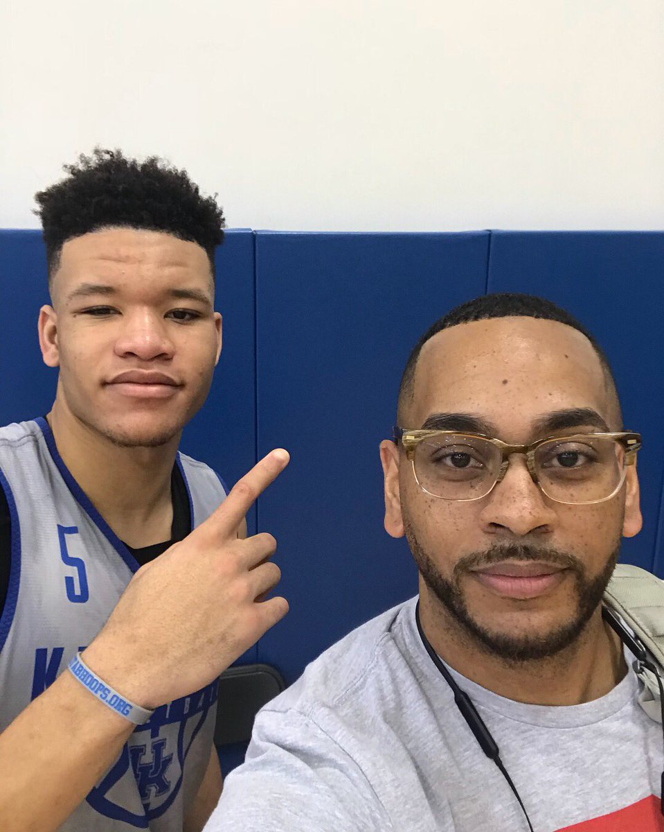 CoachRjayBarsh's tweet photo. BIG| BLUE|NATION X CBA
#BBN #theKnoxFiles https://t.co/L0YmIk8pGK