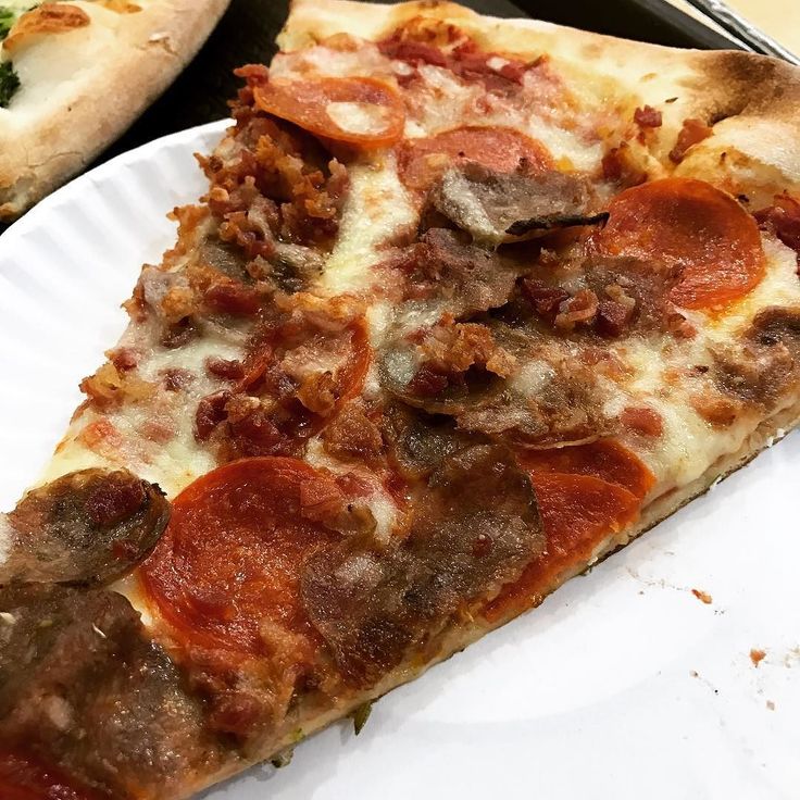 Viapty's tweet image. Comparte tu pizza con el #Via507#viaargentina #Panama #pty #pty507 #comida #foodporn #foodgram #foodlover  #foods...