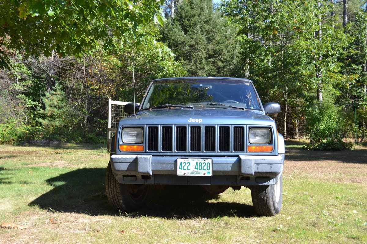 rome603's tweet photo. Selling a 99 Jeep Cherokee Sport. Runs great, let me know if you're interested! https://t.co/IjG3uU37On