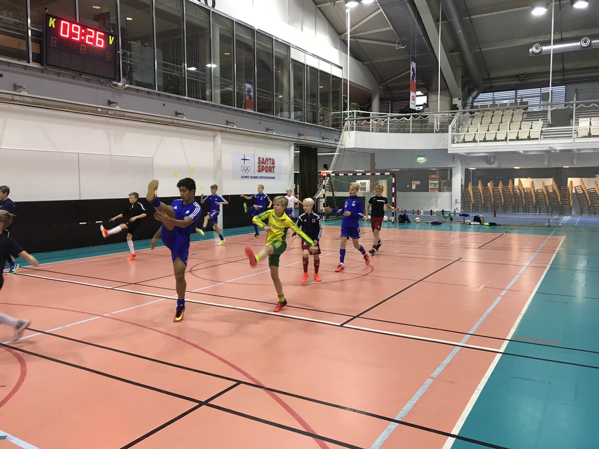 TheFDSAcademy's tweet photo. FDS in @finland @norway @Sverige @denmarkdotdk @England #10flights #2coaches 😳 all in One weekend. Good sessions today 👍 https://t.co/2SQP20Tuen