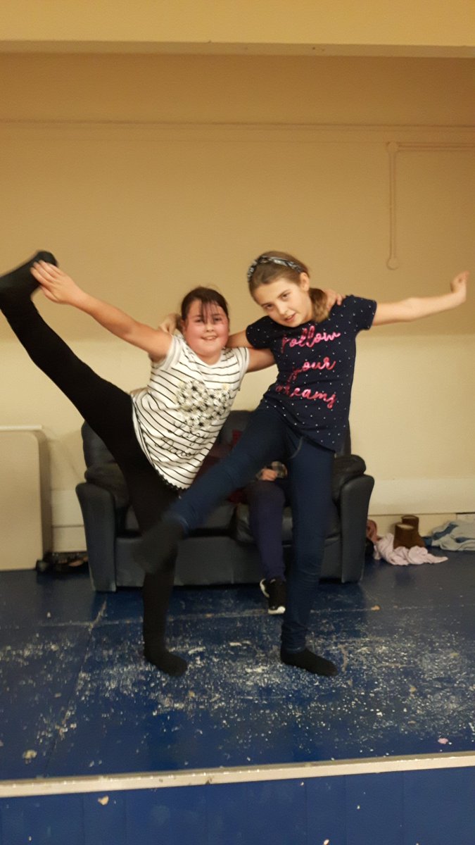 Meetupcommunity's tweet image. Such a fun night last night, dancing which our YP choreographed. Oh and a visit from a scary clown! Thanks @BigLotteryFund #TBFCharity 💜💖