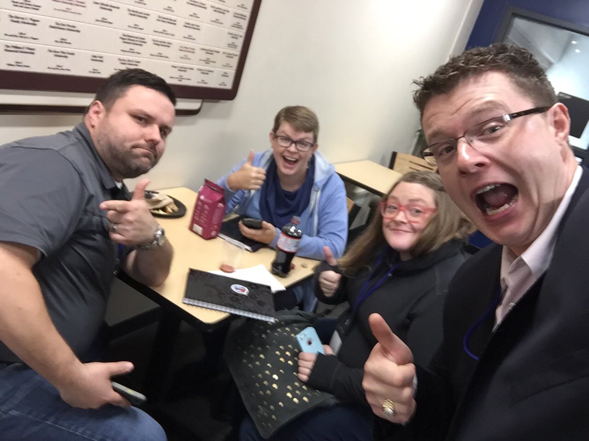 GabrielSkelly's tweet photo. Media and session breaks rock! @tomaszmajewski #mnblogcon @MNBlogCon https://t.co/8EKWpOsSRM