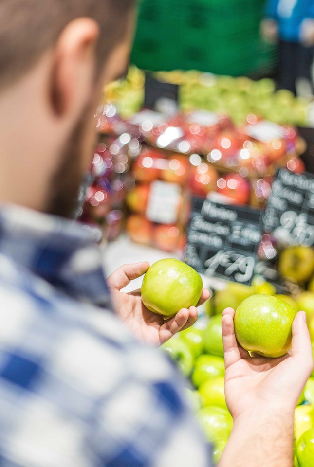 dentistryatten's tweet photo. This helps produce saliva which rinses away bacteria and food particles! Not only are apples yummy but they're good for your oral health too https://t.co/p0AT52jPMh