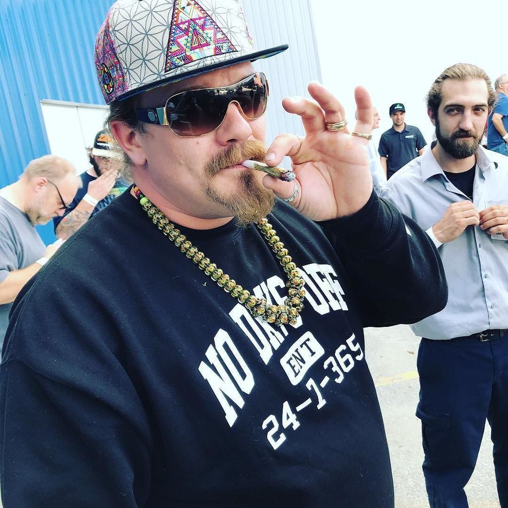 ReliableBud's tweet photo. Puff, puff, pass with @dynamicsofcannabis π€ #mecann17 #mecann2017 #ReliableBud #RBfam https://t.co/Ob4lGJo1BB