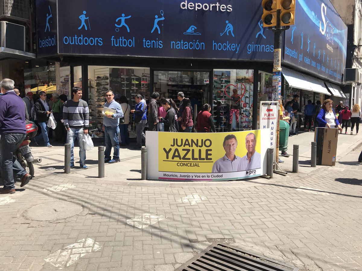paulsanchezOK's tweet photo. Recorrimos el centro de nuestra ciudad junto a nuestros candidatos a concejal #CambiandoJuntos #ProJujuy https://t.co/Wd4h3IXm41