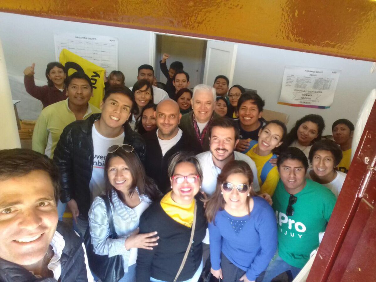 paulsanchezOK's tweet photo. Recorrimos el centro de nuestra ciudad junto a nuestros candidatos a concejal #CambiandoJuntos #ProJujuy https://t.co/Wd4h3IXm41
