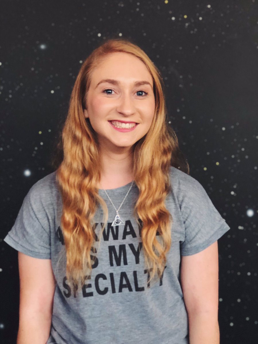 GimmeThatBecca_'s tweet photo. Yesterday was out of this world ✨🖤 #galaxywall #disneydeathday 📸: @oliveri_gianna @_notabigail https://t.co/OvgPbIbI5S
