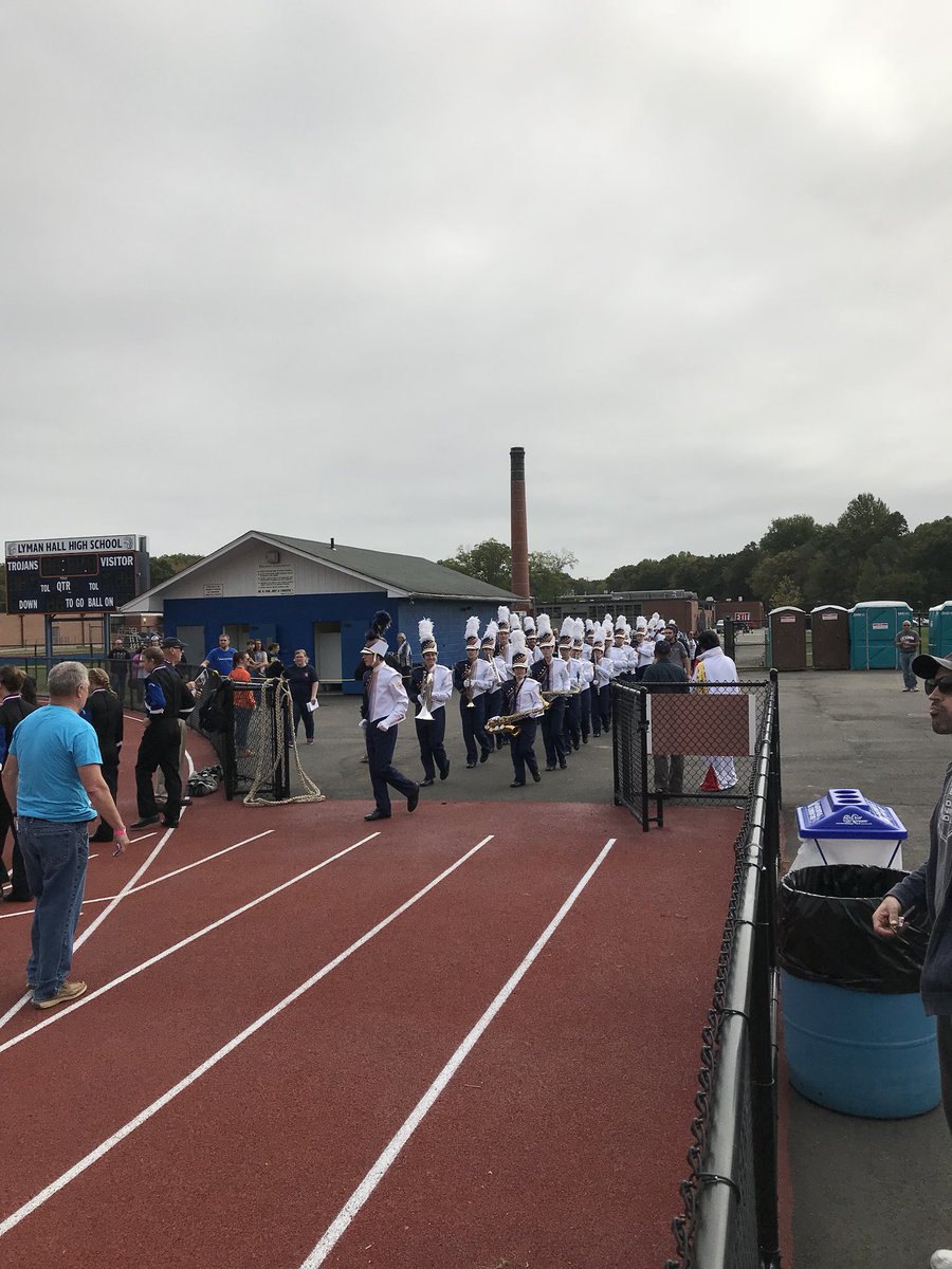 EHHSPrincipal's tweet photo. OUTSTANDING performance by the East Haven Co-op Marching Band! #milestones #yellowjacketpride #WhereTheyGoOneTheyGoAll #WeAreEHPS https://t.co/HGqvlk1uBM
