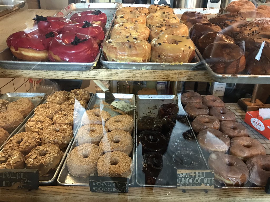 BrathwaiteYM's tweet photo. Time for a special treat after today's @globalkids 5k @doughbrooklyn #Run4GK #CollegePrep #CollegeSuccess #GlobalEd #YouthVoice https://t.co/MVjsbVtqeE