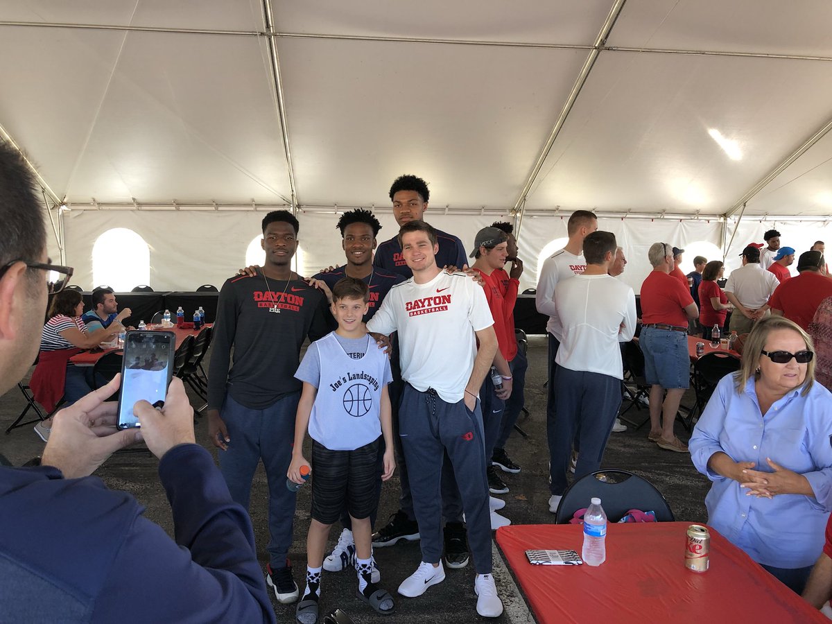 DaytonMBB's tweet photo. ... some more 📷 from today’s #FlyerFanFest! Thanks to the fans & #Faithful for coming out! https://t.co/G4HkKW7pWh