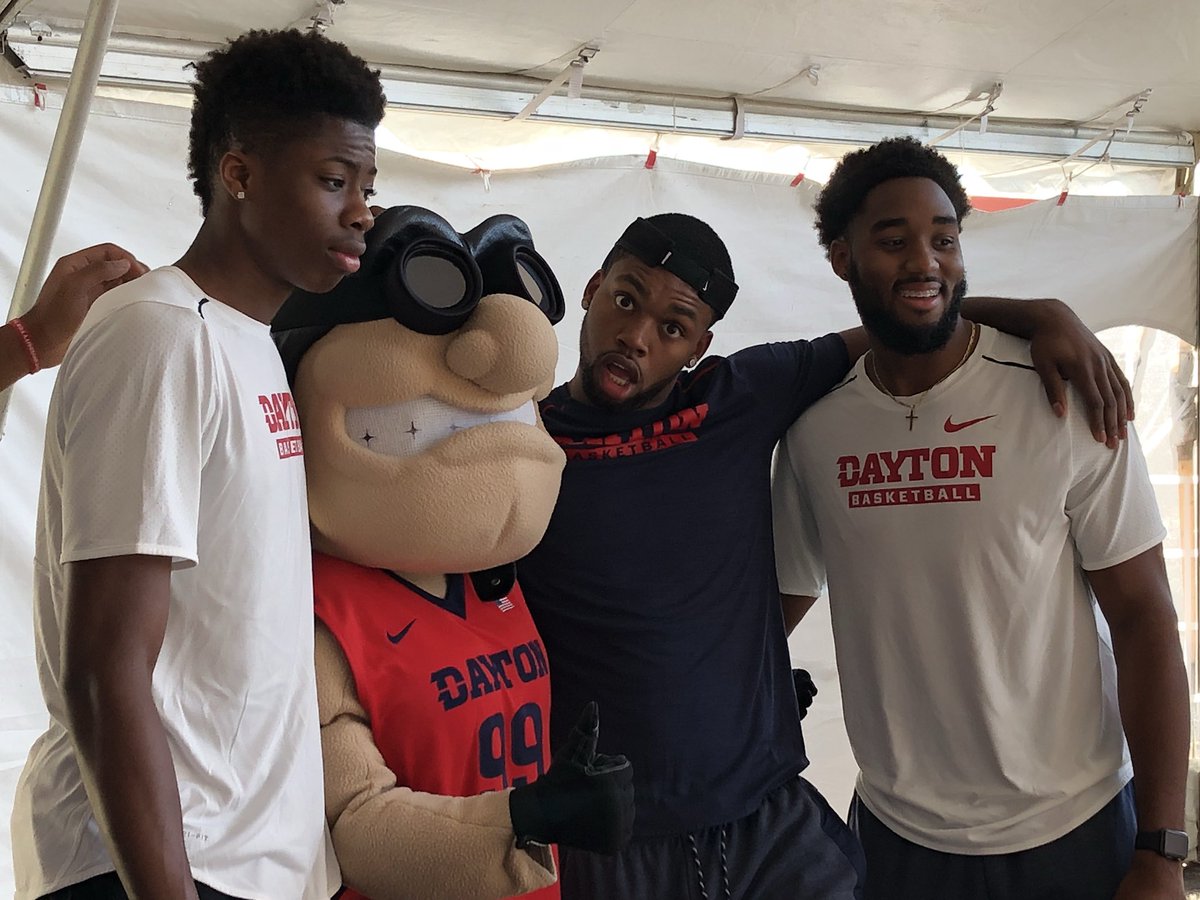 DaytonMBB's tweet photo. ... some more 📷 from today’s #FlyerFanFest! Thanks to the fans & #Faithful for coming out! https://t.co/G4HkKW7pWh