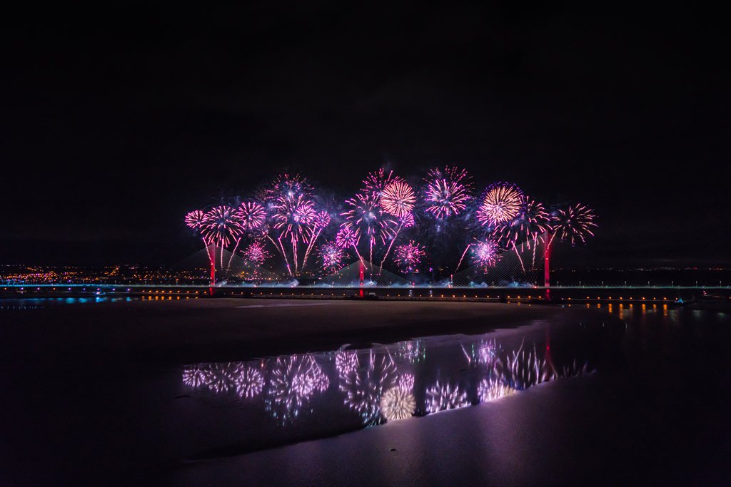 Some fantastic shots from last night's fireworks prior to opening the Mersey Gateway Bridge at past midnight 14 Oct 2017 <a href="/HaltonBC/">Halton Council</a>