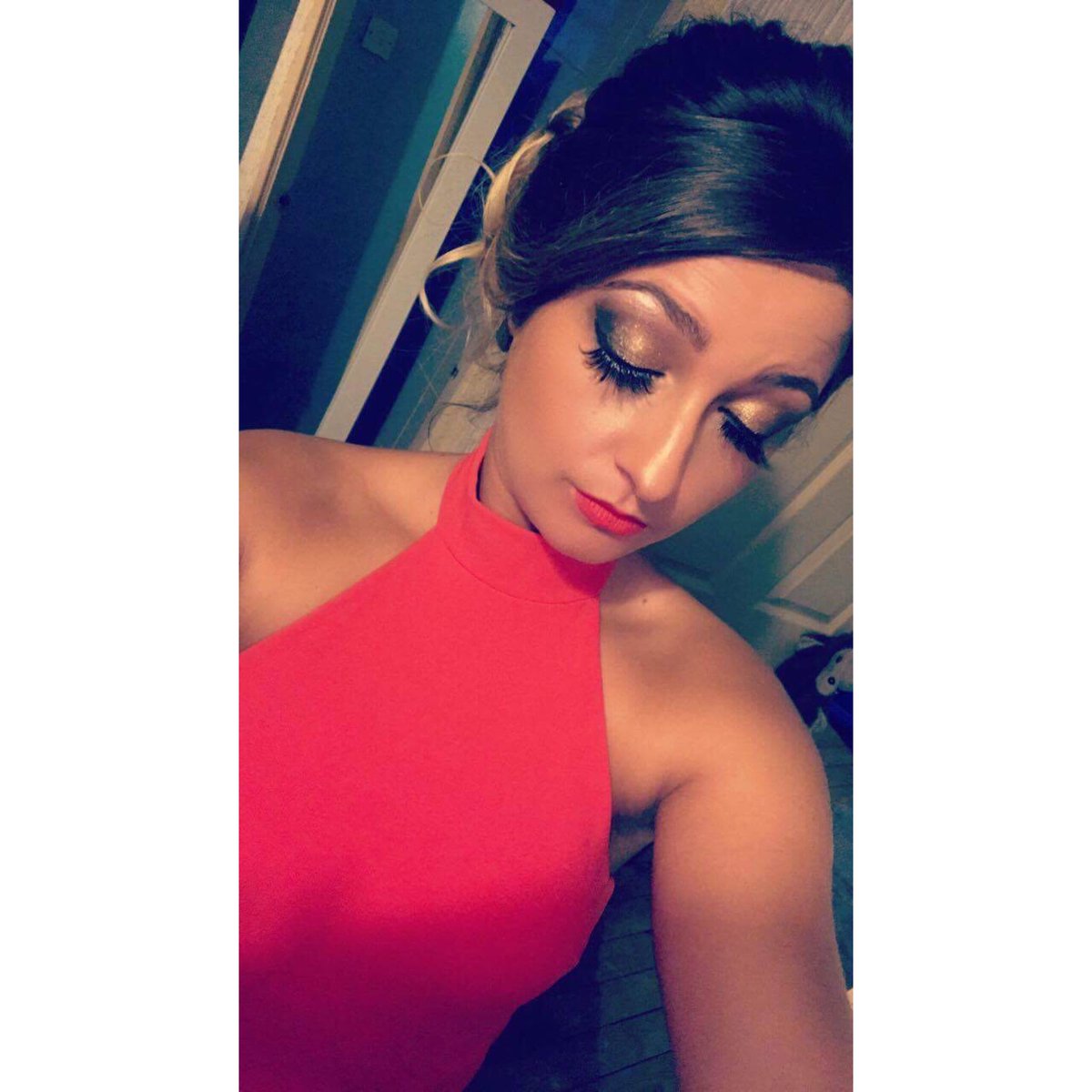 FGAMUA's tweet photo. Love getting client pictures! 😍 #makeup #cardiff #cardiffmua https://t.co/qrRvlkQB1I