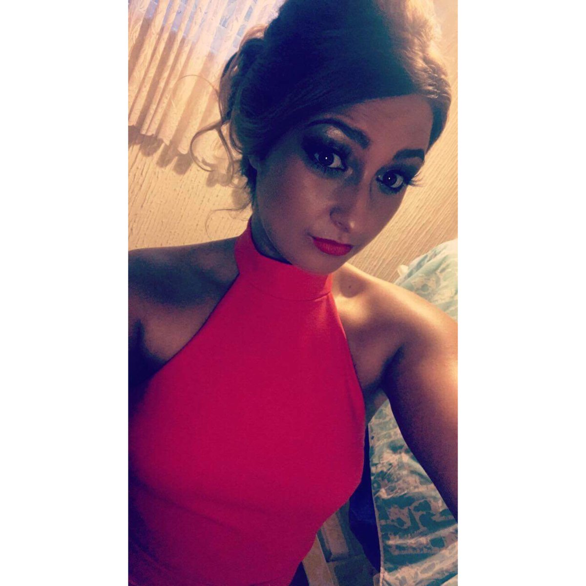 FGAMUA's tweet photo. Love getting client pictures! 😍 #makeup #cardiff #cardiffmua https://t.co/qrRvlkQB1I