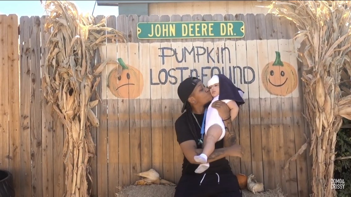 Janel0813's tweet photo. Cuties💙💍😍 @domoandcrissy https://t.co/EJ1R4Q10PS