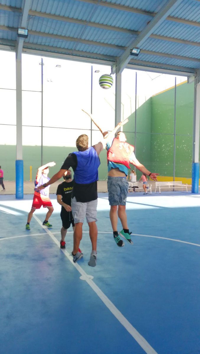 dhortiguela1's tweet photo. Genial tarde de @colpbol #Feadef @GrupoActitudes https://t.co/hPB58k56V9