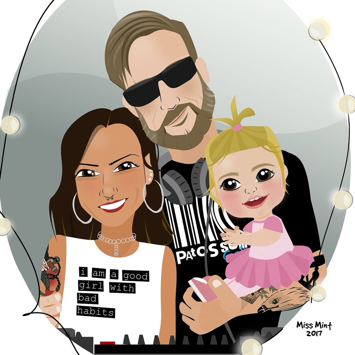 _MissMint's tweet photo. ¿Buscas un regalo especial? #ilustracionespersonalizadas #regalospersonalizados #drawing #customportrait #missmint https://t.co/MFMl0FeCvP https://t.co/YUKXeaFkdd