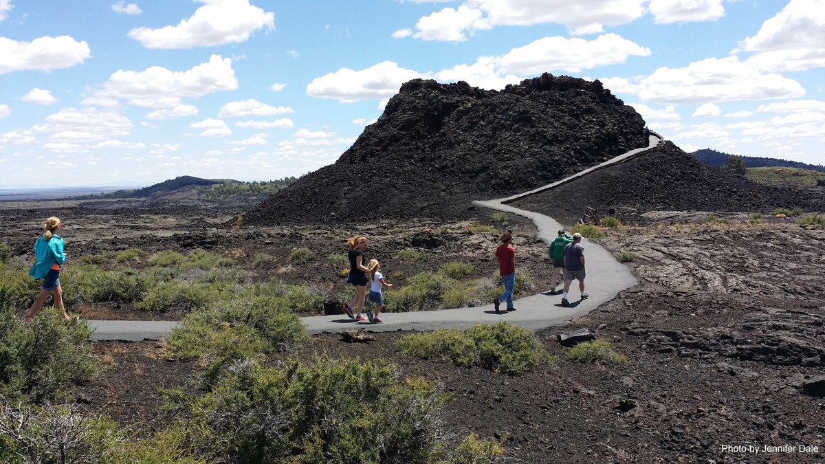 railstotrails's tweet photo. Check out these 5 rail-trails that will help you reach and explore incredible National Monuments ➤ https://t.co/Gr5H2CO8qa! https://t.co/prSkq9OcQo