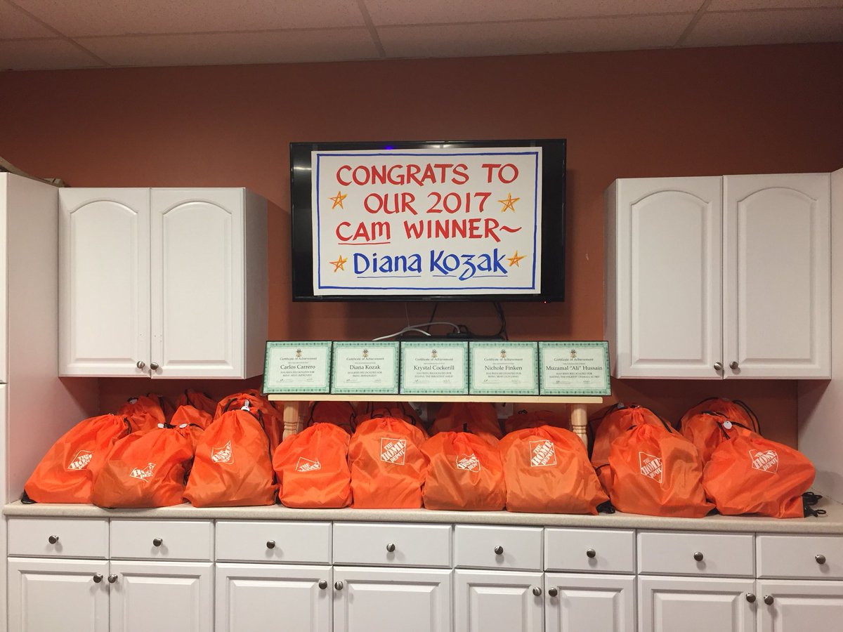 RyanGibbonsTHD's tweet photo. CAM 2017 at 929!  To all HD Cashiers, thank you for all you do!🎃🧟‍♀️🧟‍♂️🧛🏻‍♀️🧛🏻‍♂️🦇@nyyroro @wilkie_cindy @billryba929 https://t.co/IfRAWaDPo3