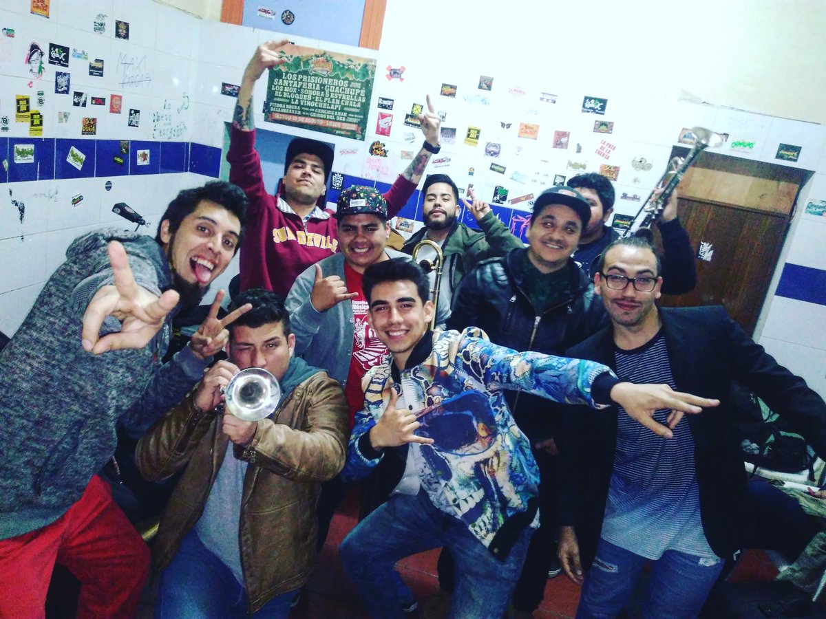 lashimbombo's tweet photo. Gracias cabros a todos los que fueron a #Lapeñadelnano, gracias a las bandas invitadas y a ustedes por el aguante!Pronto nuevas fechas! https://t.co/nCS2N6SmyL