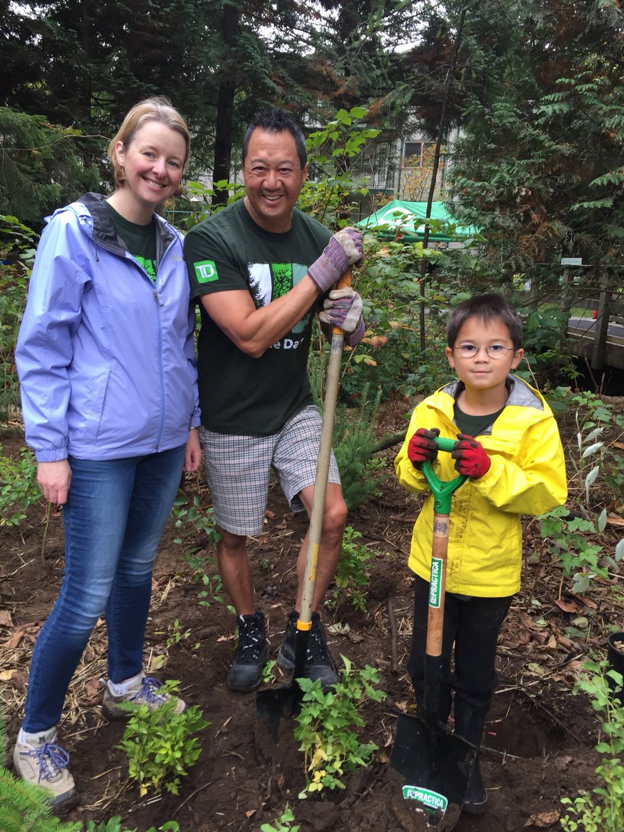 stevoknevodrums's tweet photo. Hoy Creek planting over 600 trees and shrubs and giving back to our own backyard #coquitlam #TDTreeDays #FEF https://t.co/VFbdocwBLn