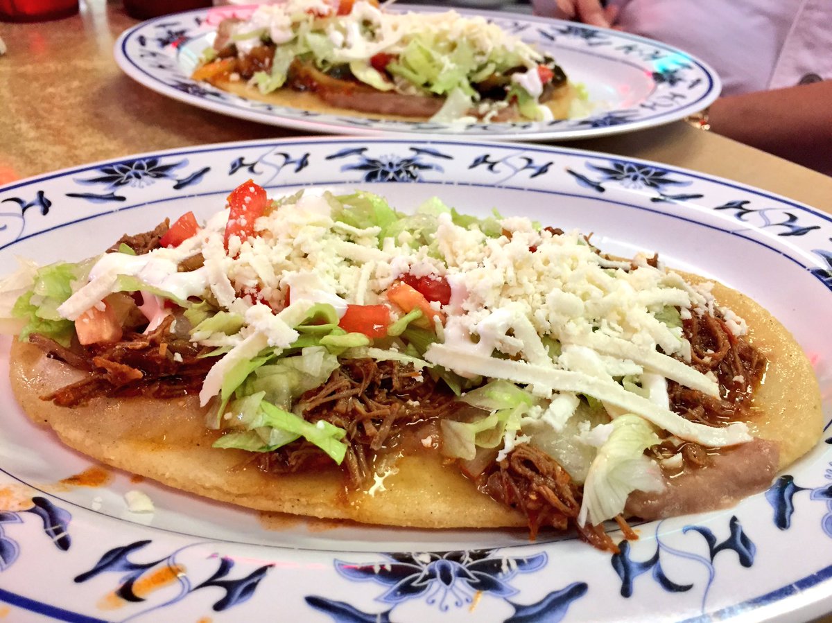 Hondoism's tweet photo. Huaraches de Carne Deshebrada. Gorditas Aguascalientes, ya te vi! Tell 'em Nick sent ya! #highlighthouston #foodfetish #houstonstrong https://t.co/9UbvNrTVKB
