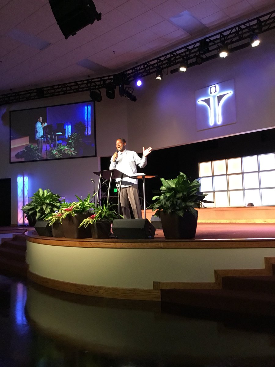 BrotherRod's tweet image. Real men are created in God’s image, have God’s spirit, work and relate to their wife. Pas Jeffrey Johnson, @RBC_ROC 2107 Men’s Conference.