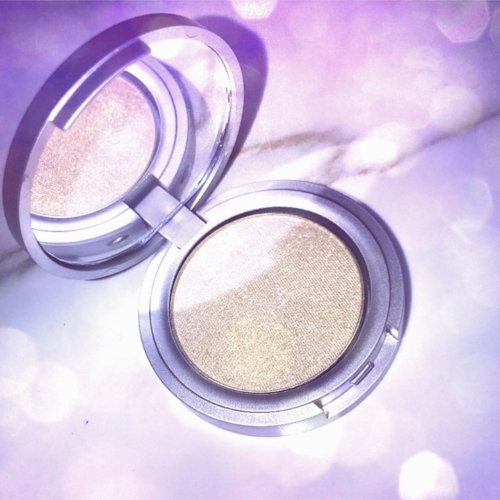 GlamourRX's tweet photo. I am the light ✨✨💫✨✨✨🌈 #cosmetics #glam #beauty https://t.co/yZGVmdvFq0