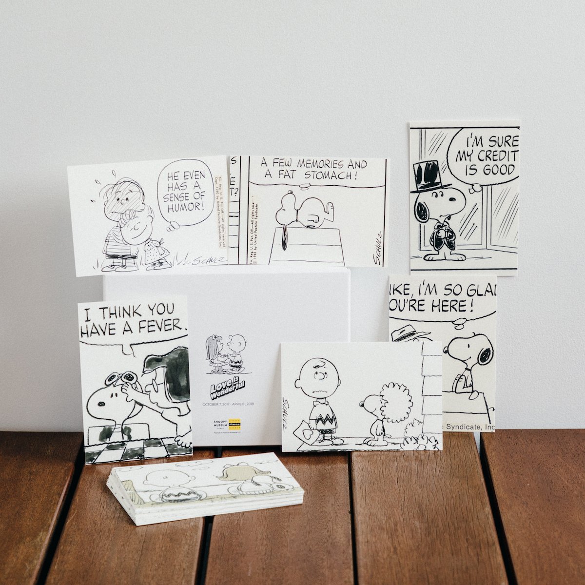 ট ইট র Snoopy Museum Tokyo ブラウンズストアより 新商品のおしらせ ポストカード Boxセット 恋ってすばらしい 展に出品される原画のポストカードセット セット限定の大判スぺシャルカード入り 5 000円