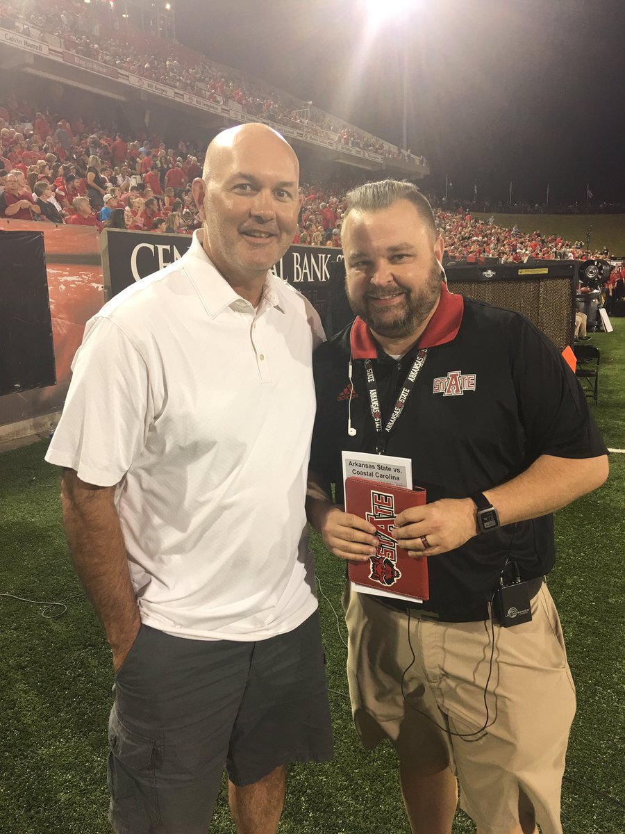 BoboHowls's tweet photo. Getting ready to talk to this dude at halftime on @1079KFIN. Great to have Coach Steve Roberts home. https://t.co/qQaOYBY0CL