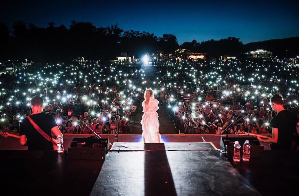 archivcarpenter's tweet photo. evolution tour - the detour https://t.co/GJ9cO6hUCT