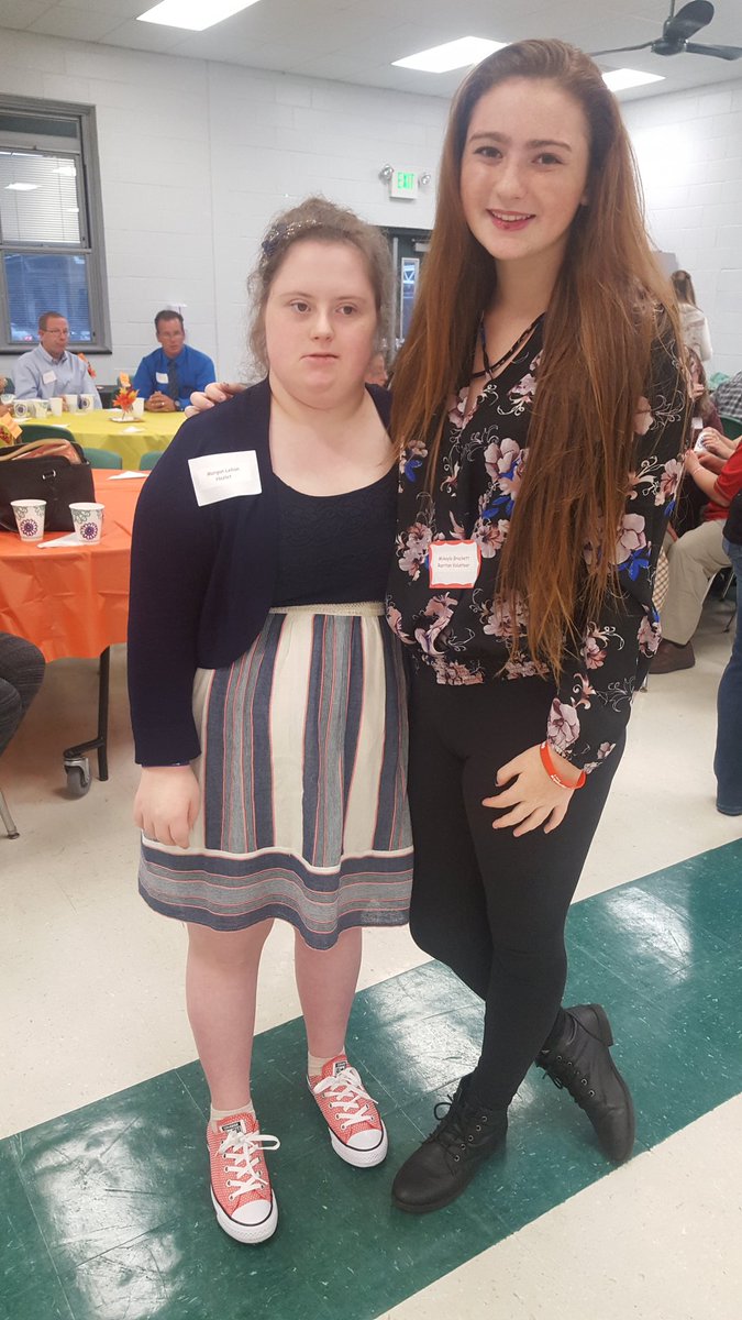 HazletUnified's tweet photo. S.T.A.R.S threw a fabulous fall dance for Area 6 Monmouth and Ocean County athletes and unified partners! https://t.co/mSL6urlhu0