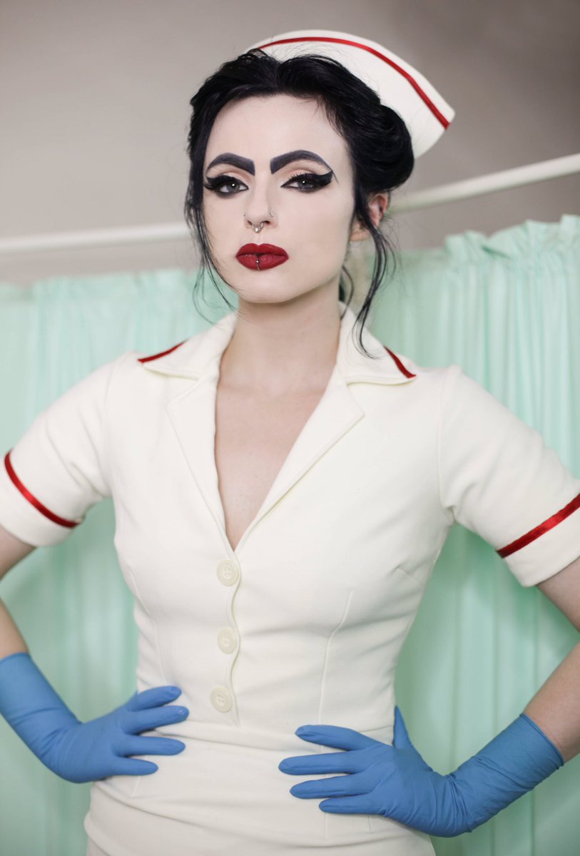Empress_Poison_'s tweet photo. I Respect Submissive men as much as I respect dominant women. Because it takes a lot of courage to rebel against societies standards https://t.co/gxrAVgp9Yb