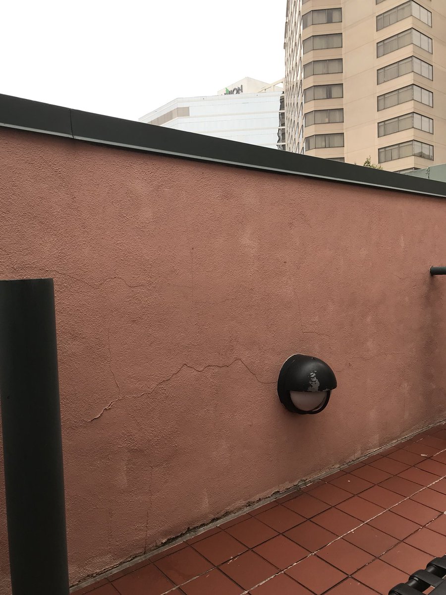 Casey1037's tweet photo. @BerkeleyHotel this is our view from our terrace, not impressive. Tried to switch rooms with no help from front desk. Won’t be recommending https://t.co/yATdhhVnBy