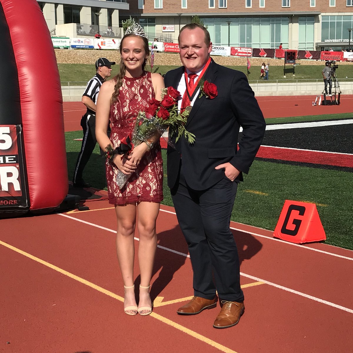 UCMHomecoming's tweet photo. Our 2017 Homecoming King and Queen are Orie Hemme and Katharine Mudd. #ShowMeUCM https://t.co/EkEAiEE4Hj