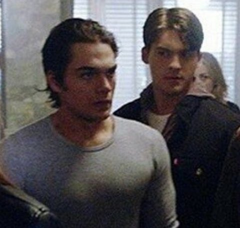 theosliamanchor's tweet photo. They should get a room!
Or if they dont i have to do it my self!
Book a room!Kidnapp them! And let them be there untill they kiss
#Thiam https://t.co/9gtVLx00xZ