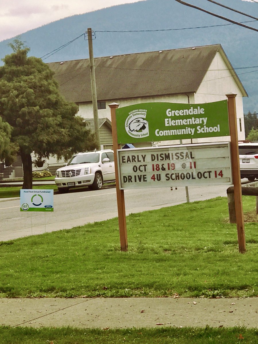 CHWKFORD's tweet photo. We are here until 4pm! Join us at #greendaleelementary #fraservalley &amp; #testdriveaford &amp; help them raise some $!! @CHWKFORD @ChilliwackTimes https://t.co/dcQf1N5qXA